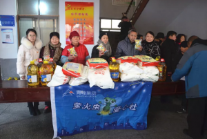 【螢火蟲愛心活動(dòng)第九十九期】春節(jié)送溫暖，我們?cè)谛袆?dòng)！